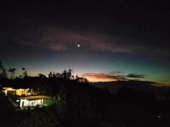 Bromo Tanjung Apartment Tosari ภายนอก รูปภาพ